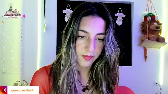 Snapshot of queen-natty chatting on 12-27-24, 04:15 queen-natty online show from 12-27-24, 04:15