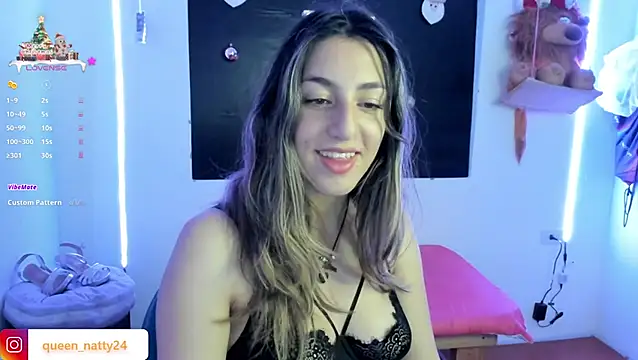 Snapshot of queen-natty chatting on 01-04-25, 03:29 queen-natty online show from 01-04-25, 03:29