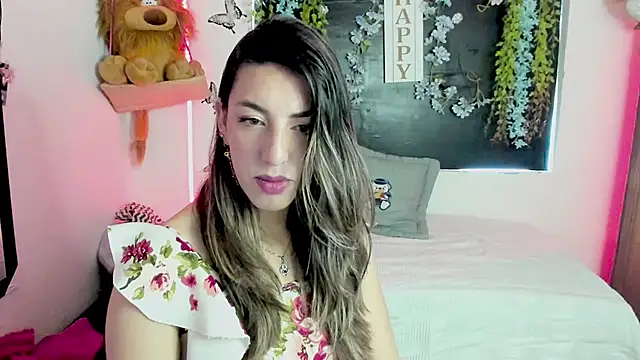 Snapshot of queen-natty chatting on 09-24-25, 01:36 queen-natty online show from 09-24-25, 01:36