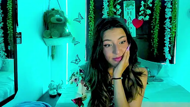 Snapshot of queen-natty chatting on 03-16-26, 02:32 queen-natty online show from 03-16-26, 02:32