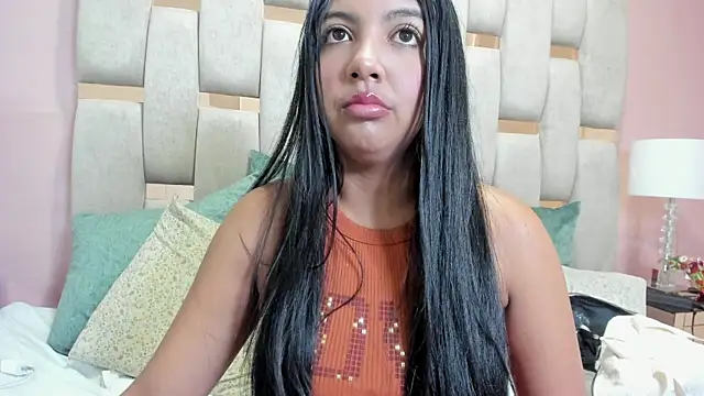 nicole fisherr online show from 12-21-25, 05:03