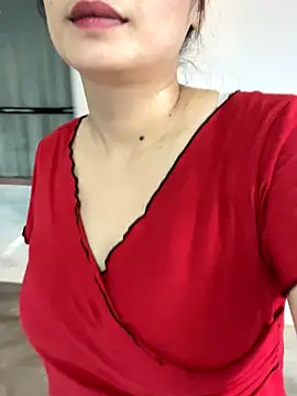 Snapshot of Bella0815 chatting on 09-19-25, 02:57 Bella0815 online show from 09-19-25, 02:57