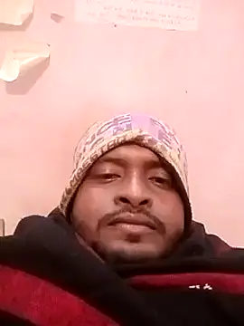 Snapshot of desicockblack chatting on 01-02-25, 07:40 desicockblack online show from 01-02-25, 07:40