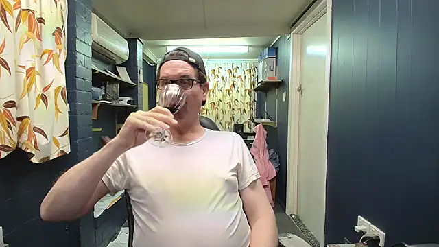 tilobinder online show from 09-12-25, 01:44