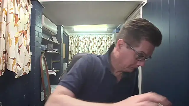 tilobinder online show from 10-10-25, 01:54