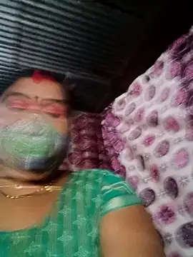 Snapshot of Hot_Falguni chatting on 01-18-25, 02:44 Hot Falguni online show from 01-18-25, 02:44