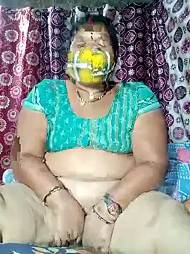 Snapshot of Hot_Falguni chatting on 02-16-25, 03:59 Hot Falguni online show from 02-16-25, 03:59