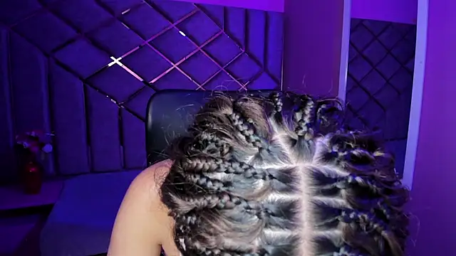 Snapshot of Poly_Sasha_ chatting on 12-21-25, 03:46 Poly Sasha online show from 12-21-25, 03:46