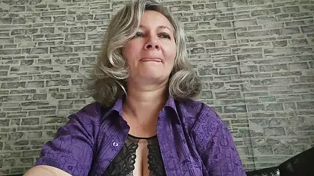 EdithManning online show from 09-22-25, 05:42