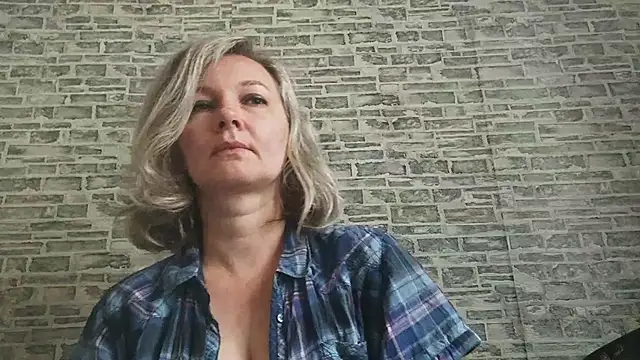 EdithManning online show from 10-17-25, 05:43