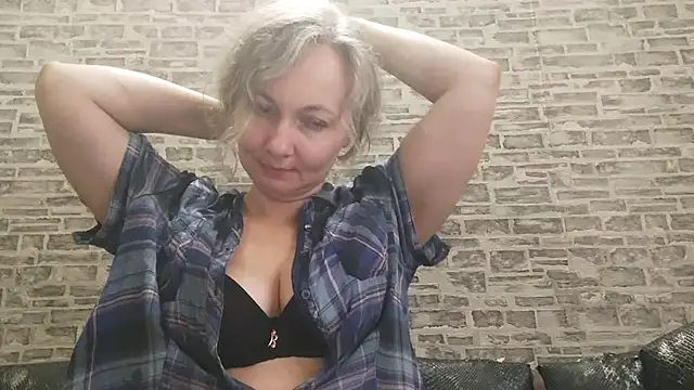 EdithManning online show from 11-12-25, 07:42