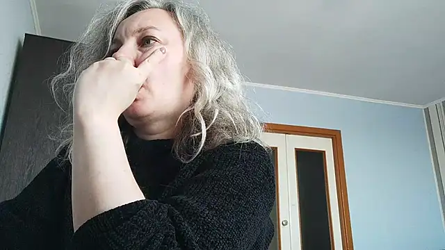 EdithManning online show from 04-29-26, 06:28