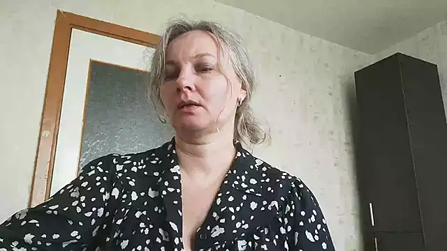 EdithManning online show from 05-19-26, 06:31
