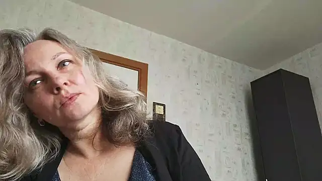 EdithManning online show from 06-02-26, 07:43