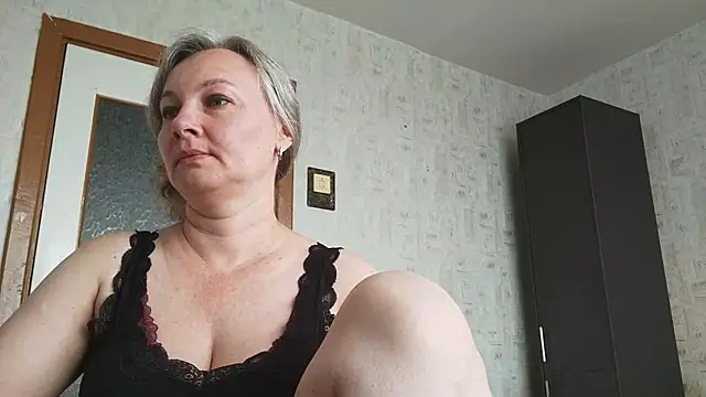 EdithManning online show from 07-11-26, 05:21