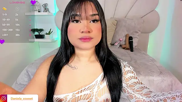 SexyValeriaa online show from 07-10-26, 05:23