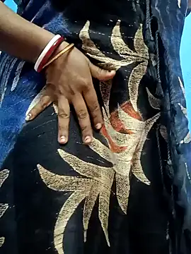 Snapshot of Hot-Anuska chatting on 01-08-25, 06:20 Hot-Anuska online show from 01-08-25, 06:20