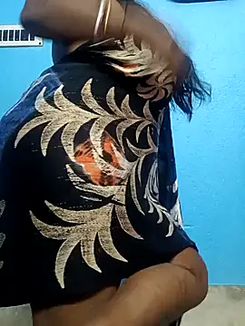 Snapshot of Hot-Anuska chatting on 01-12-25, 03:36 Hot-Anuska online show from 01-12-25, 03:36