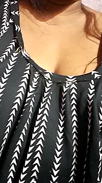 Snapshot of Hot-Anuska chatting on 02-27-25, 12:34 Hot-Anuska online show from 02-27-25, 12:34