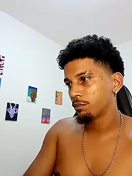 Snapshot of gugao666 chatting on 12-01-24, 10:43 gugao666 online show from 12-01-24, 10:43