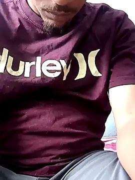 Snapshot of gugao666 chatting on 12-04-24, 03:32 gugao666 online show from 12-04-24, 03:32