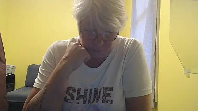 canadiancougar1965 online show from 11-20-25, 02:06