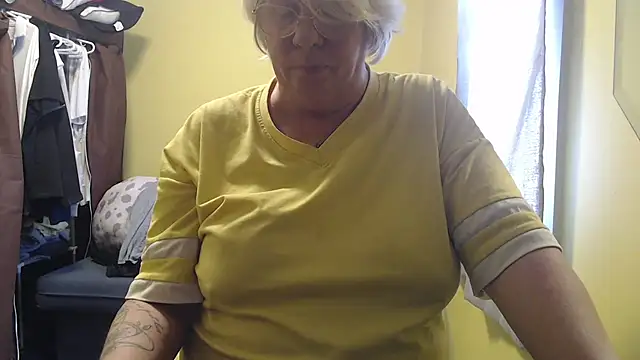 canadiancougar1965 online show from 02-24-26, 04:16