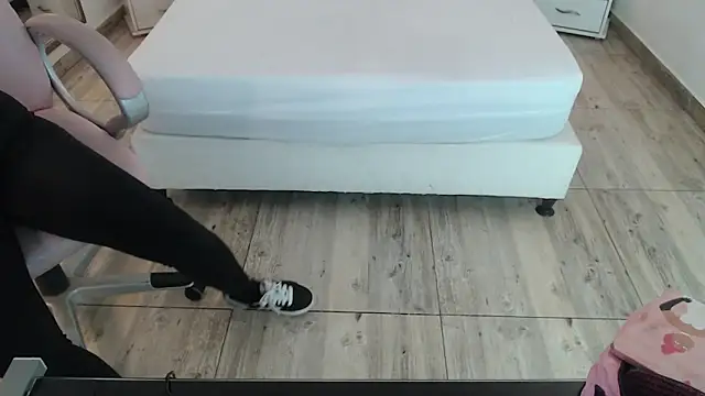 Snapshot of Sam_mansson66 chatting on 03-10-25, 12:15 Sam mansson66 online show from 03-10-25, 12:15