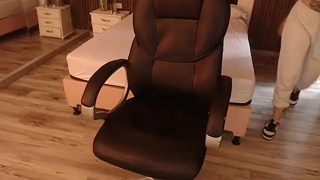 Snapshot of Sam_mansson66 chatting on 09-12-25, 01:44 Sam mansson66 online show from 09-12-25, 01:44