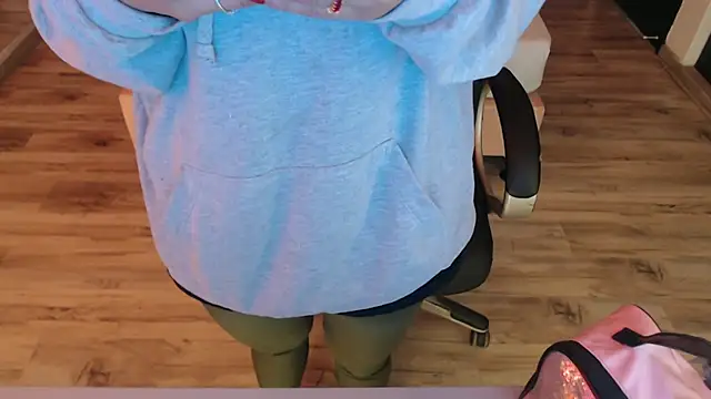 Snapshot of Sam_mansson66 chatting on 01-12-26, 12:10 Sam mansson66 online show from 01-12-26, 12:10