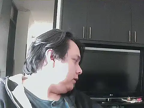 Snapshot of aixs93 chatting on 10-09-25, 06:50 aixs93 online show from 10-09-25, 06:50