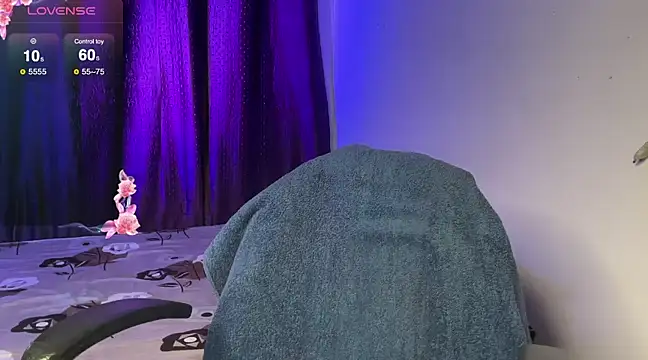 Snapshot of Snappy_girl chatting on 02-11-25, 06:55 Snappy girl online show from 02-11-25, 06:55