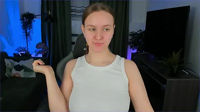 Snapshot of KellyPoter chatting on 01-18-25, 08:31 KellyPoter online show from 01-18-25, 08:31