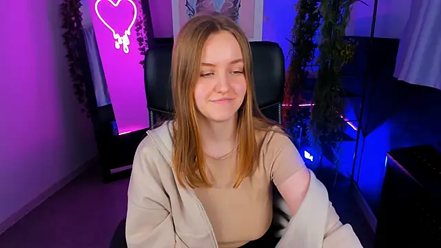 Snapshot of KellyPoter chatting on 01-26-25, 12:43 KellyPoter online show from 01-26-25, 12:43