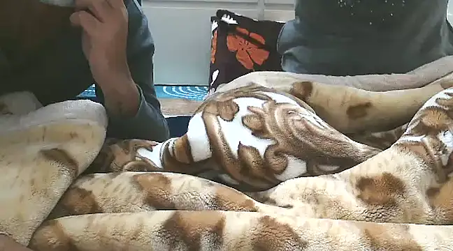 Snapshot of hotwife_siri chatting on 01-06-25, 04:44 hotwife siri online show from 01-06-25, 04:44