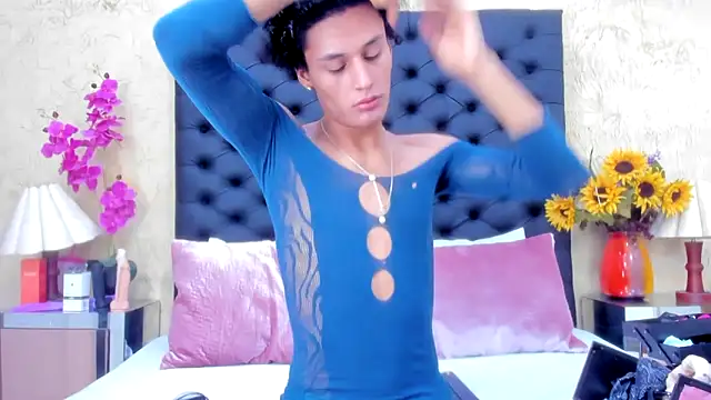 NahomiWhitel online show from 10-10-25, 03:22