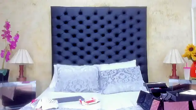 NahomiWhitel online show from 02-19-26, 12:45