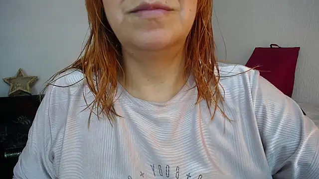 Snapshot of Delilah_Belmont chatting on 12-02-24, 01:02 Delilah Belmont online show from 12-02-24, 01:02