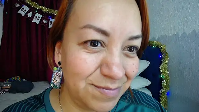 Snapshot of Delilah_Belmont chatting on 01-05-25, 06:24 Delilah Belmont online show from 01-05-25, 06:24