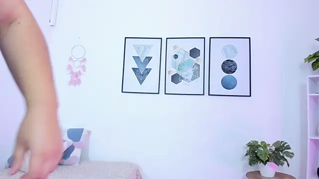 Abriil7 online show from 02-19-25, 03:39