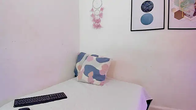 Abriil7 online show from 10-01-25, 03:34