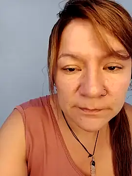 Snapshot of Skylar-Vox- chatting on 02-10-25, 05:41 Skylar-Vox- online show from 02-10-25, 05:41