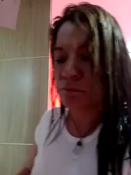 Snapshot of Skylar-Vox- chatting on 02-21-25, 10:26 Skylar-Vox- online show from 02-21-25, 10:26