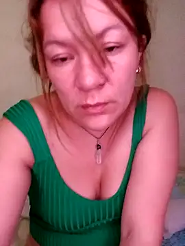 Snapshot of Skylar-Vox- chatting on 02-27-25, 08:06 Skylar-Vox- online show from 02-27-25, 08:06