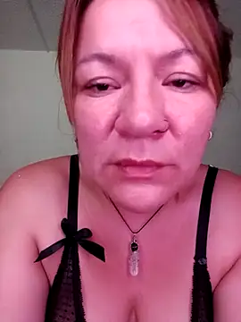 Snapshot of Skylar-Vox- chatting on 02-28-25, 08:31 Skylar-Vox- online show from 02-28-25, 08:31