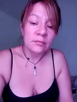 Snapshot of Skylar-Vox- chatting on 03-05-25, 08:32 Skylar-Vox- online show from 03-05-25, 08:32