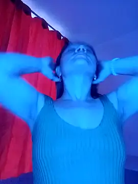 Snapshot of Skylar-Vox- chatting on 03-19-25, 11:06 Skylar-Vox- online show from 03-19-25, 11:06