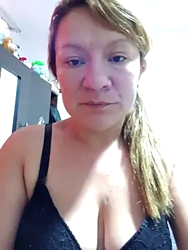 Snapshot of Skylar-Vox- chatting on 09-30-25, 10:48 Skylar-Vox- online show from 09-30-25, 10:48