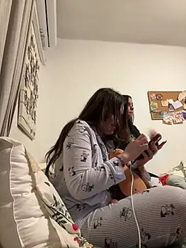 daniniescobarr online show from 03-06-26, 09:00