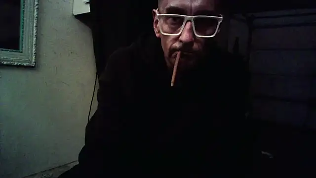 Snapshot of Pumpndeep chatting on 09-19-25, 09:22 Pumpndeep online show from 09-19-25, 09:22